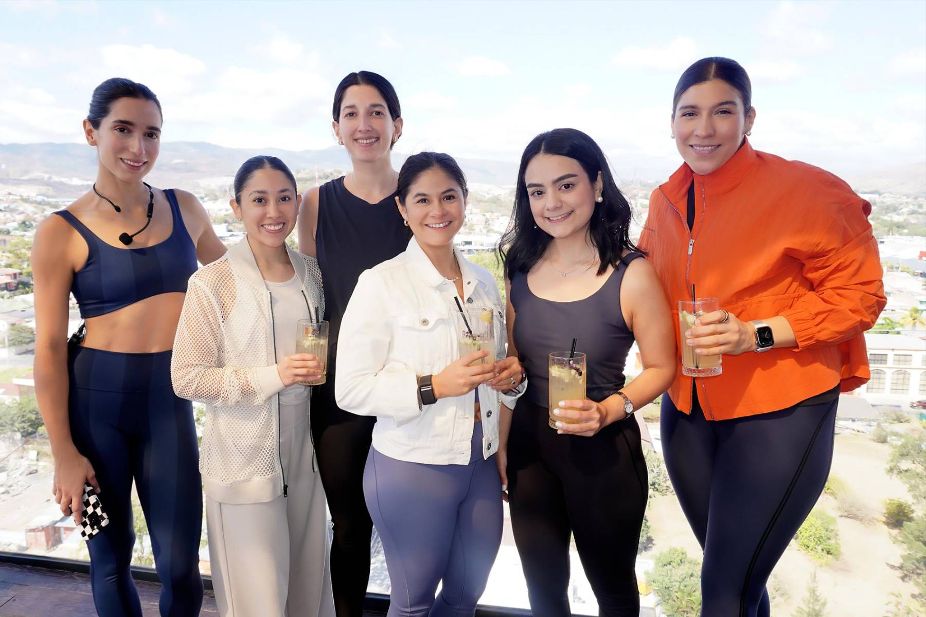 Natalia Loyd, Anita Hernández, Francesca García, Jessica Ramírez, Ivana Betancourt y Anna Cantor.
