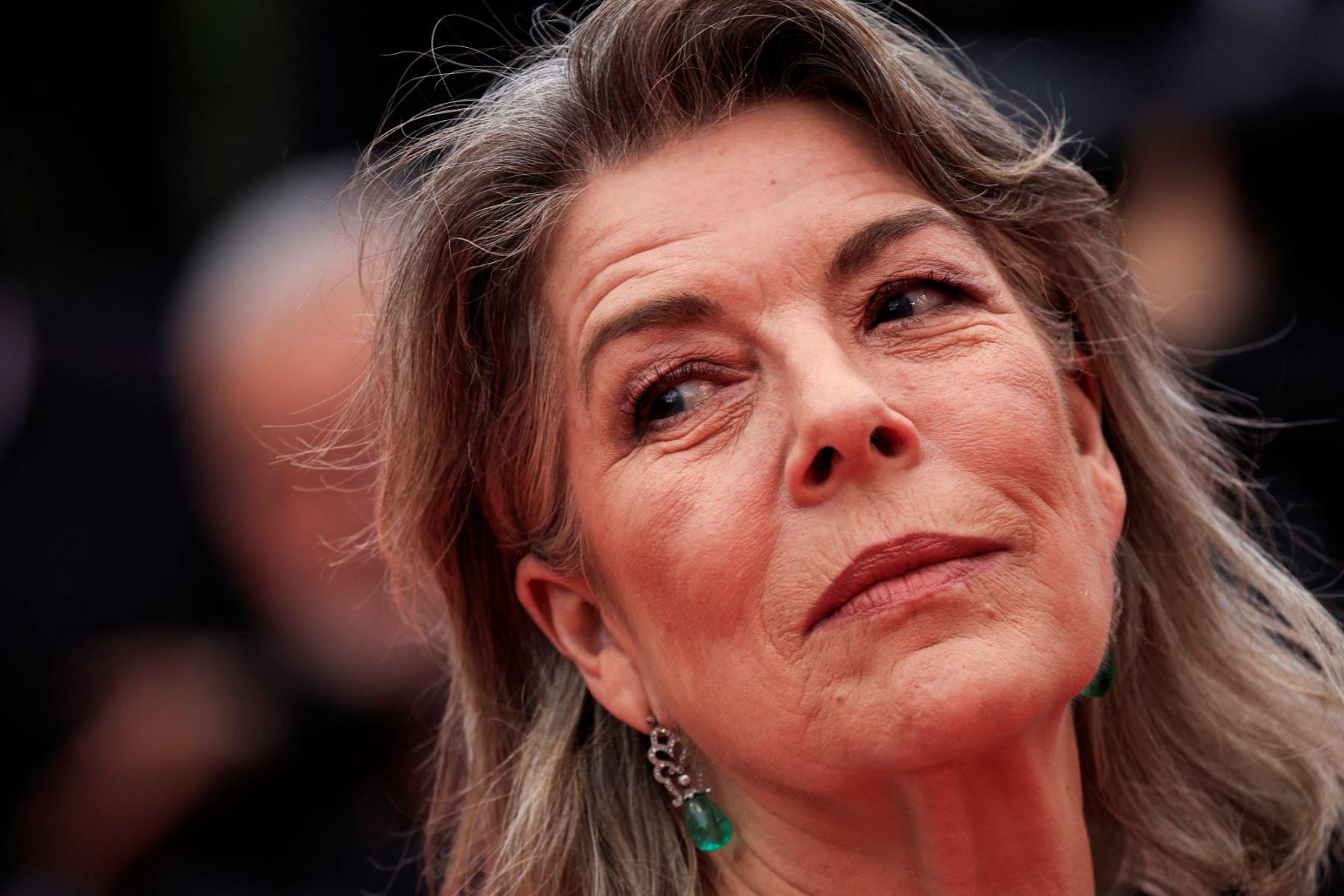 La princesa Carolina de Mónaco, de 66 años, llevó una jacket de tweed de Chanel y wide leg pants