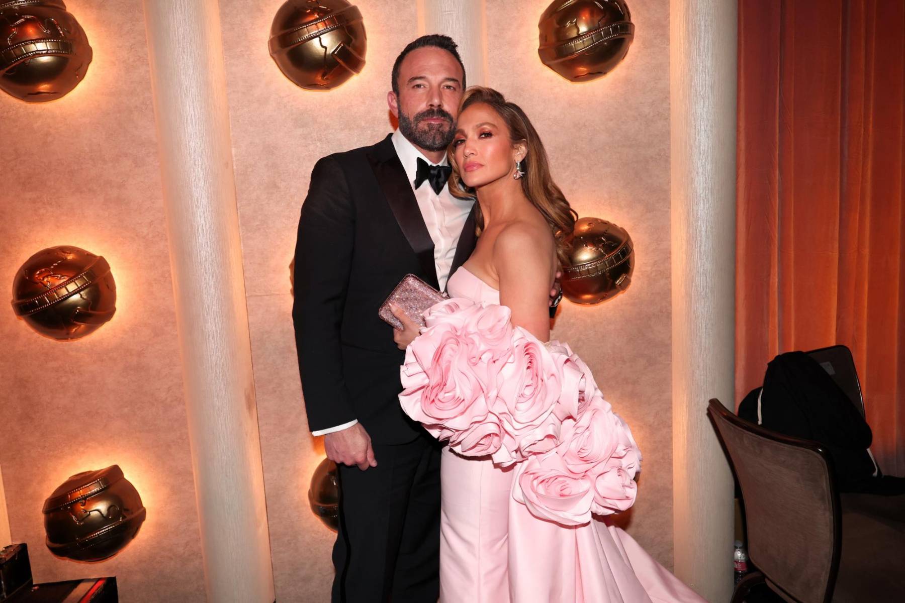 El amor estaba en el aire durante los Globos de Oro 2024. Diversas parejas de celebridades aprovecharon la gran gala para tener una noche de citas. Aquí te mostramos algunas.