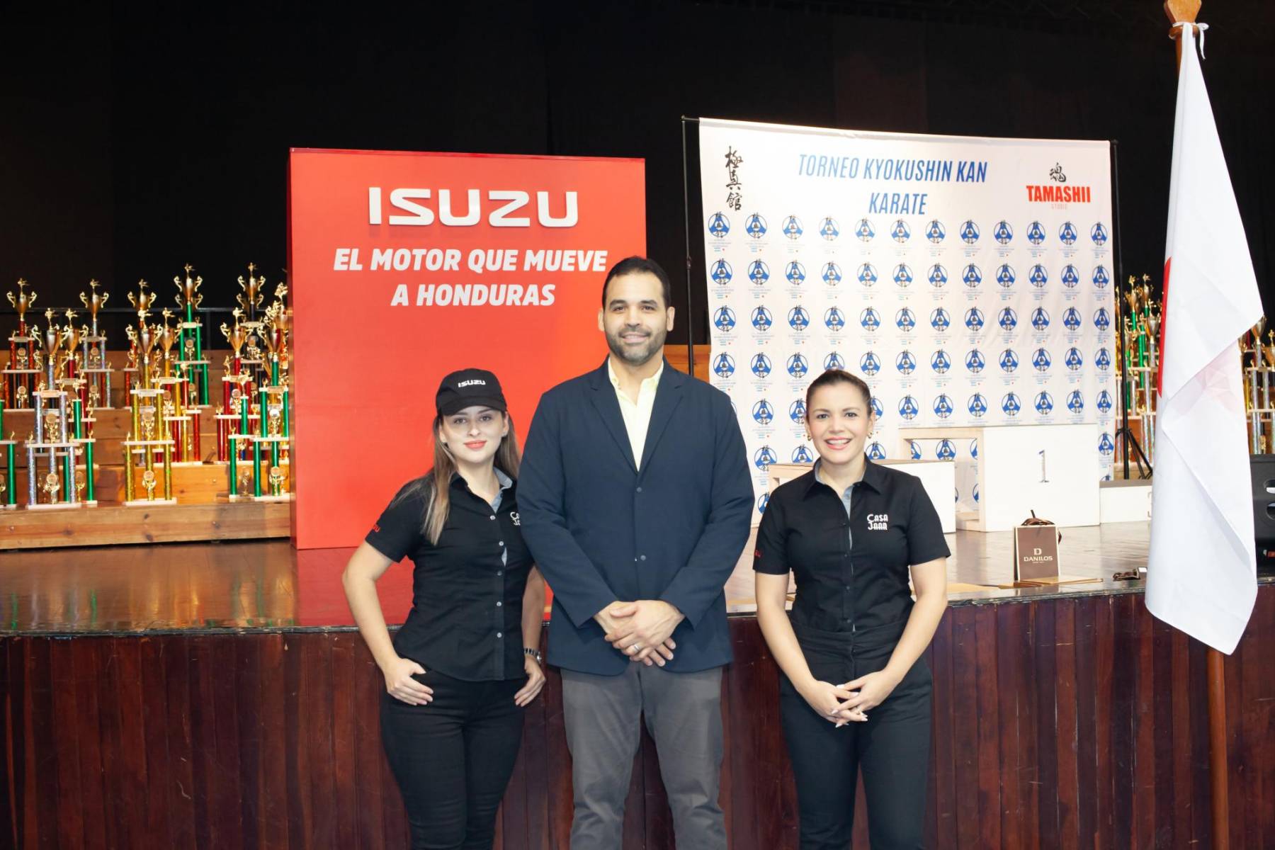 Representantes ISUZU Honduras y Tamashii Studio Hn.