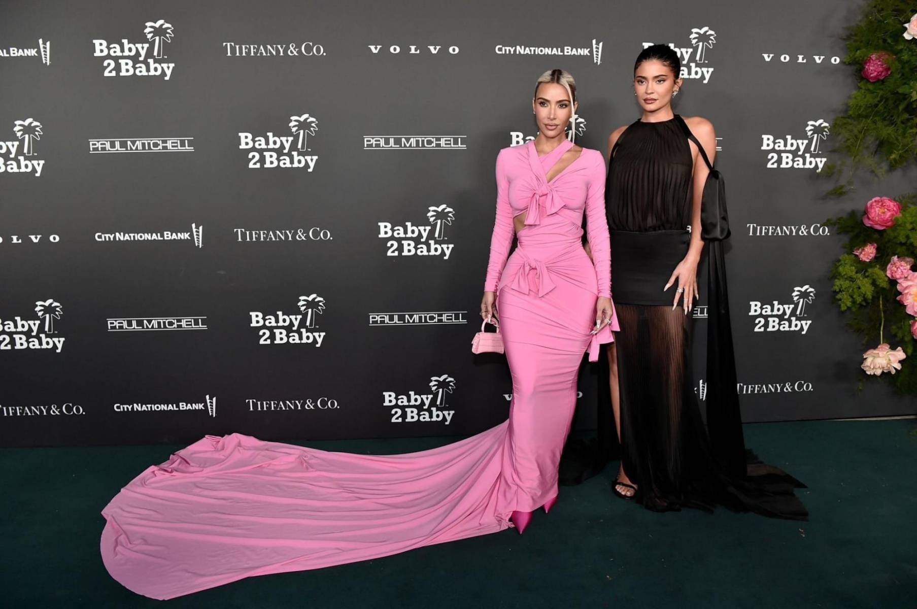 La Gala benéfica Baby2Baby 2022 reunió a diversas celebridades, quienes deslumbraron en su red carpet. Aquí te dejamos algunas. 