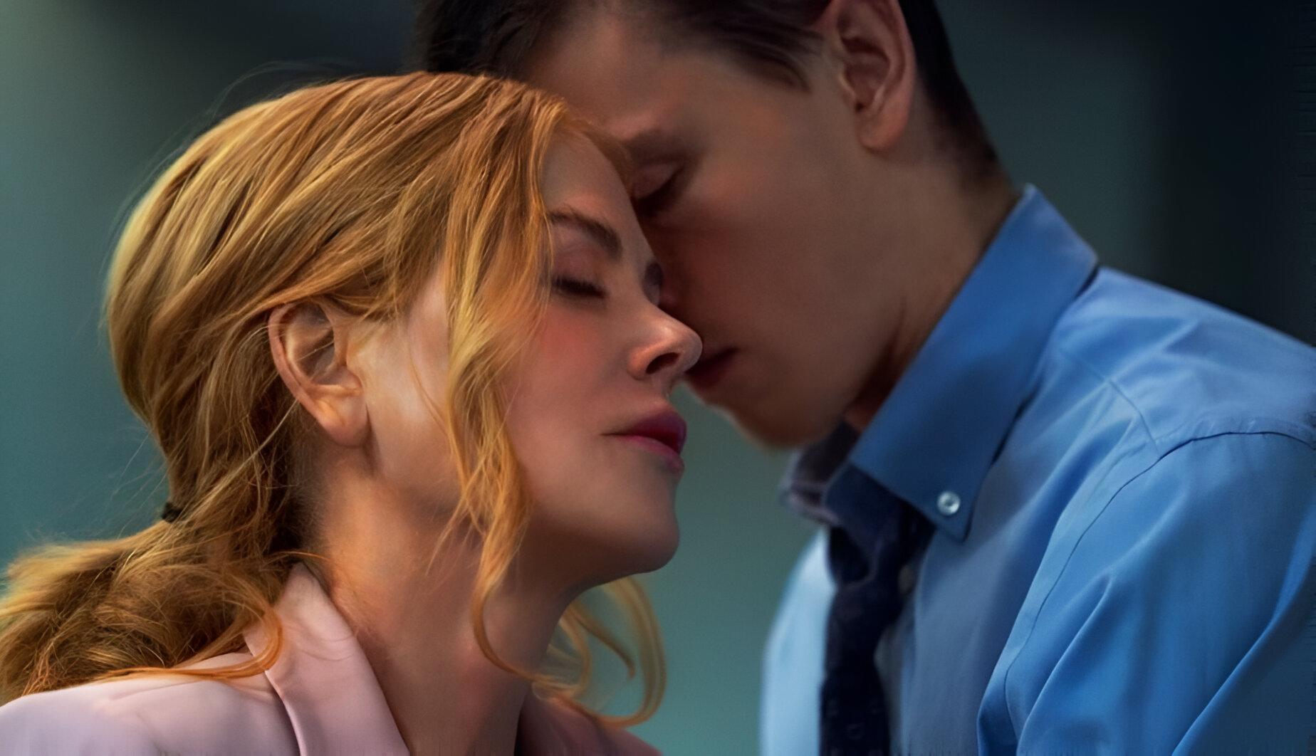 La cineasta holandesa Halina Reijn traerá a las pantallas el thriller erótico “Babygirl”. Cuenta la historia de Romy (Nicole Kidman) quien es una exitosa directiva que inicia un romance secreto con su joven becario (Harris Dickinson), a pesar del riesgo y los prejuicios, y a espaldas de su marido (Antonio Banderas).