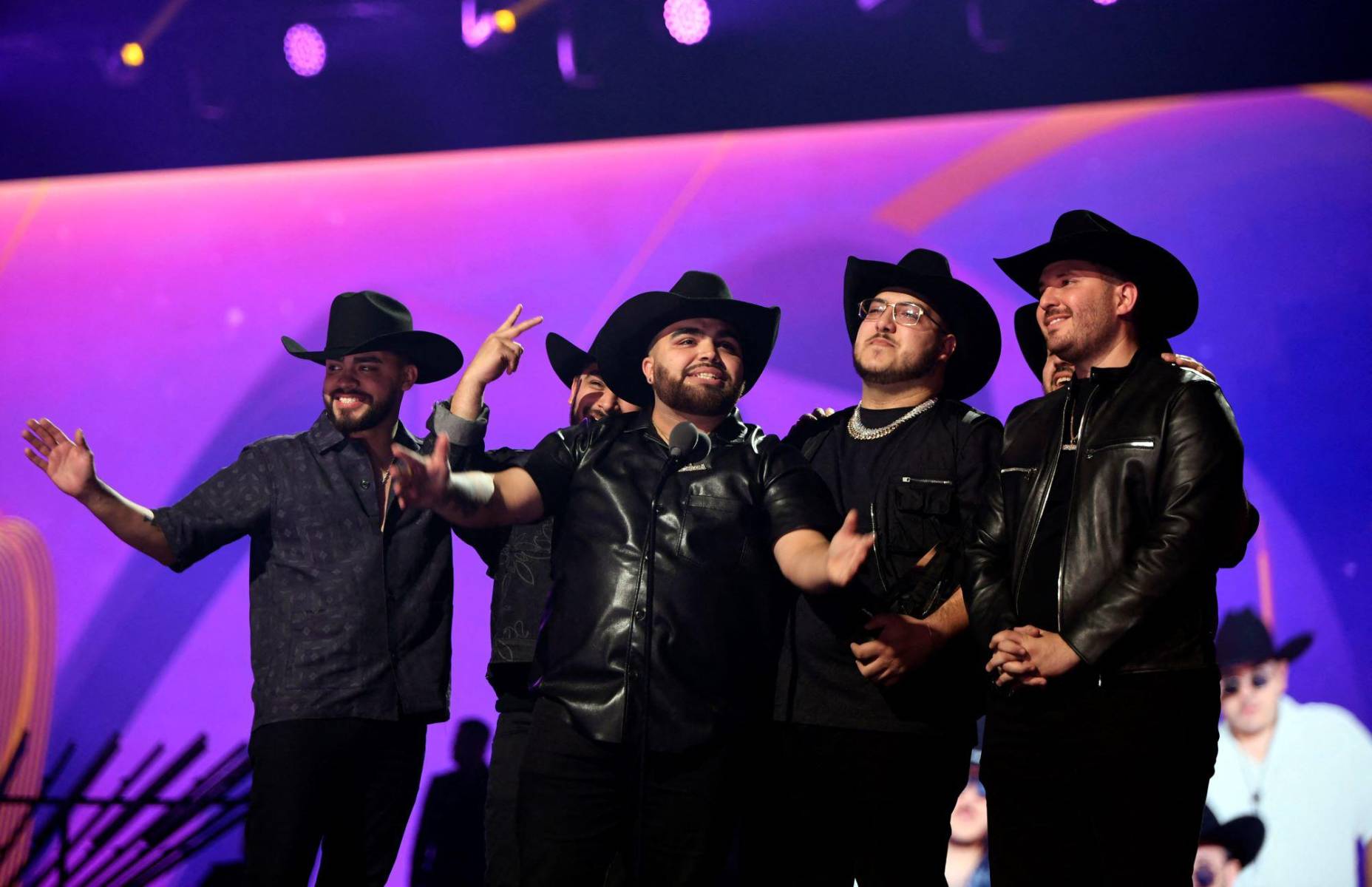 Las actuaciones musicales de los Latin AMAs 2023