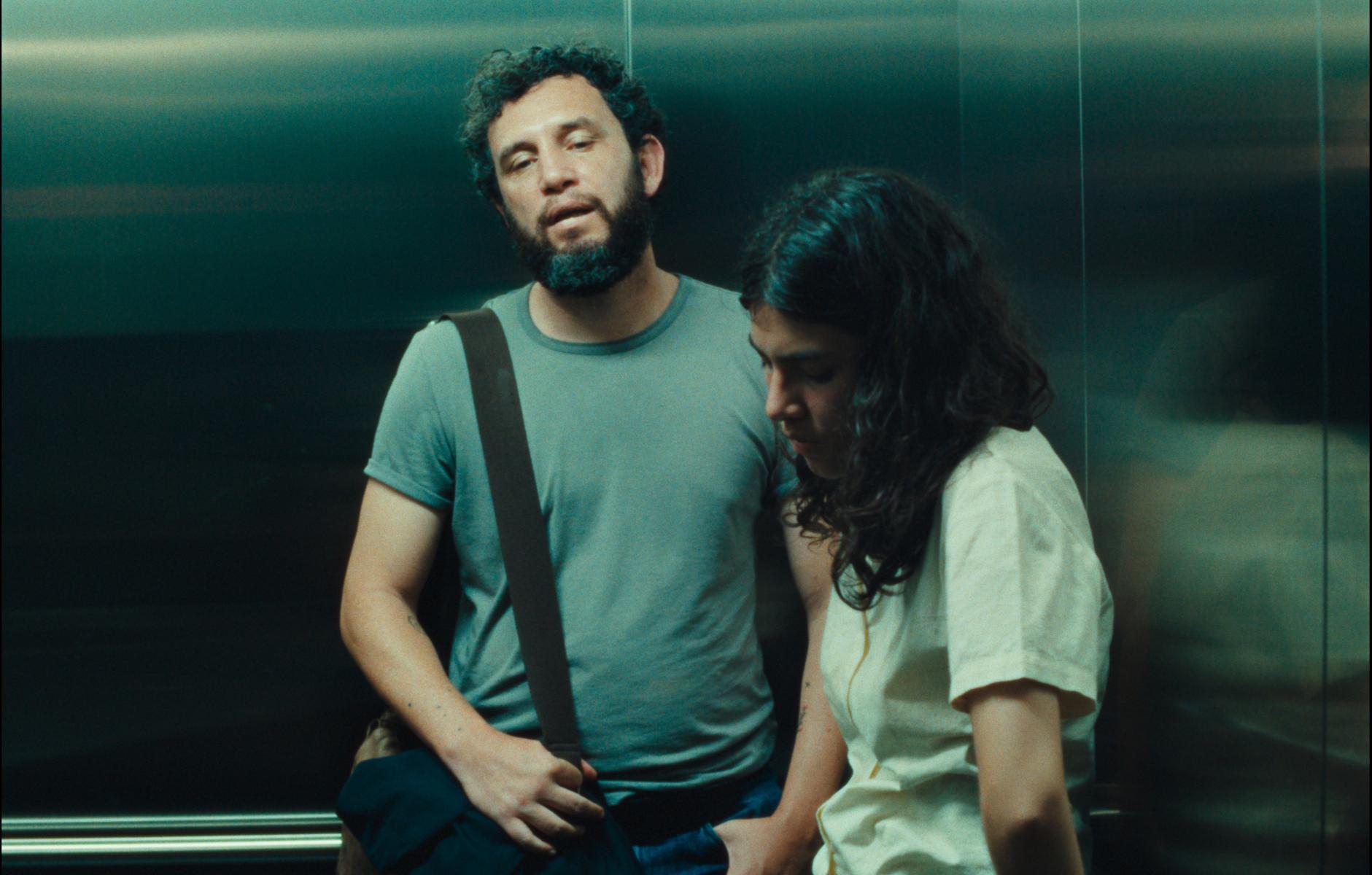 <b>Tengo Sueños Eléctricos</b>La cineasta costarricense Valentina Maurel nos enseña el dolor y placer de crecer en un país centroamericano. Eva, de tan solo 16 años, es la protagonista de la película. Su deseo de ser artista la pone frente a frente con obstáculos que ella tendrá que superar. 