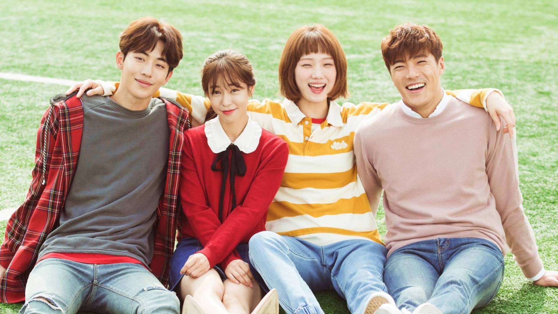 <b>El Hada de las Pesas Kim Bok Joo</b>Kim Bok Joo, una joven y talentosa haltera, se encuentra en un mundo dominado por hombres mientras lucha por alcanzar sus metas deportivas. Sin embargo, su vida da un giro inesperado cuando conoce a Jung Joon Hyung, un nadador del equipo de natación de su universidad. A medida que su relación florece, Bok Joo se enfrenta a desafíos tanto en el gimnasio como en su corazón, mientras lucha por equilibrar su pasión por el levantamiento de pesas con el amor por su novio y sus sueños. 