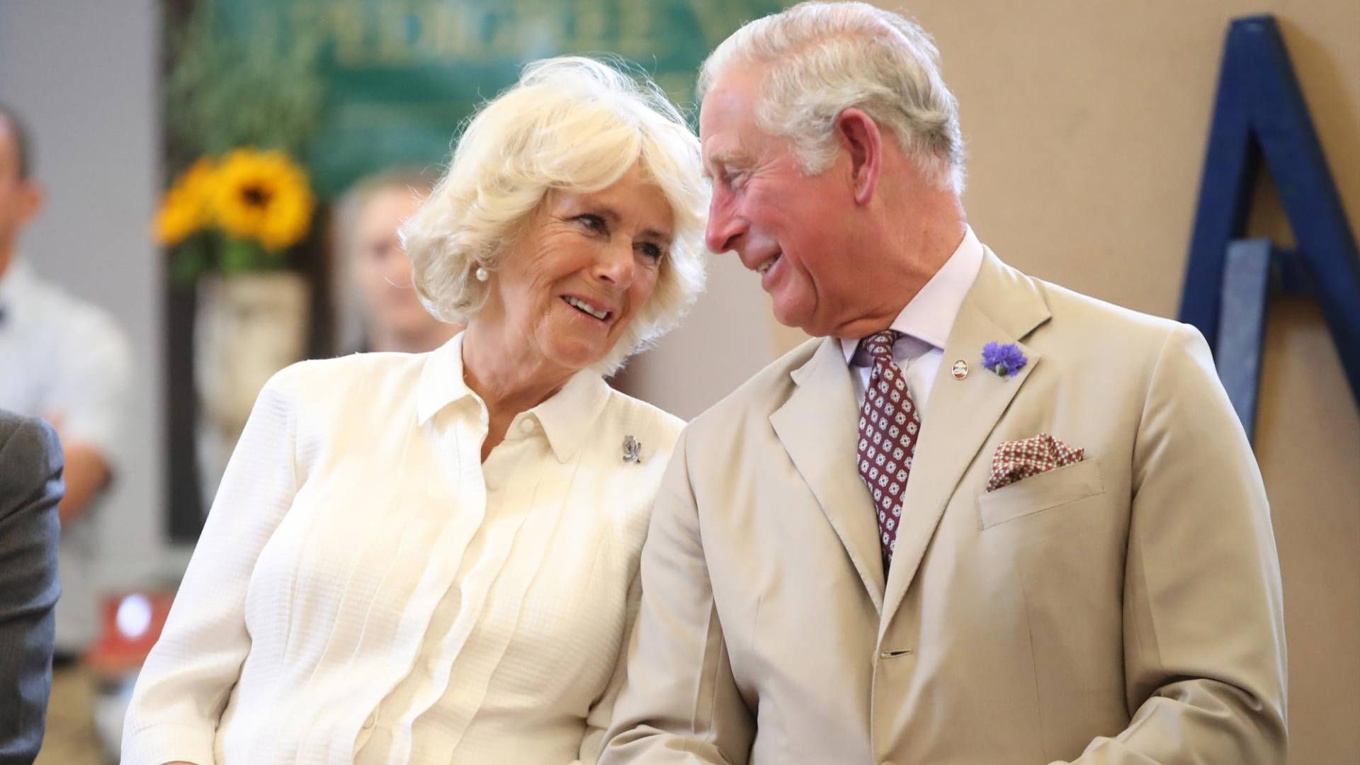 Por otro lado, la Duquesa de Cornualles, pasará a tomar el título de Reina Camilla. Es decir, se convertirá en reina consorte.