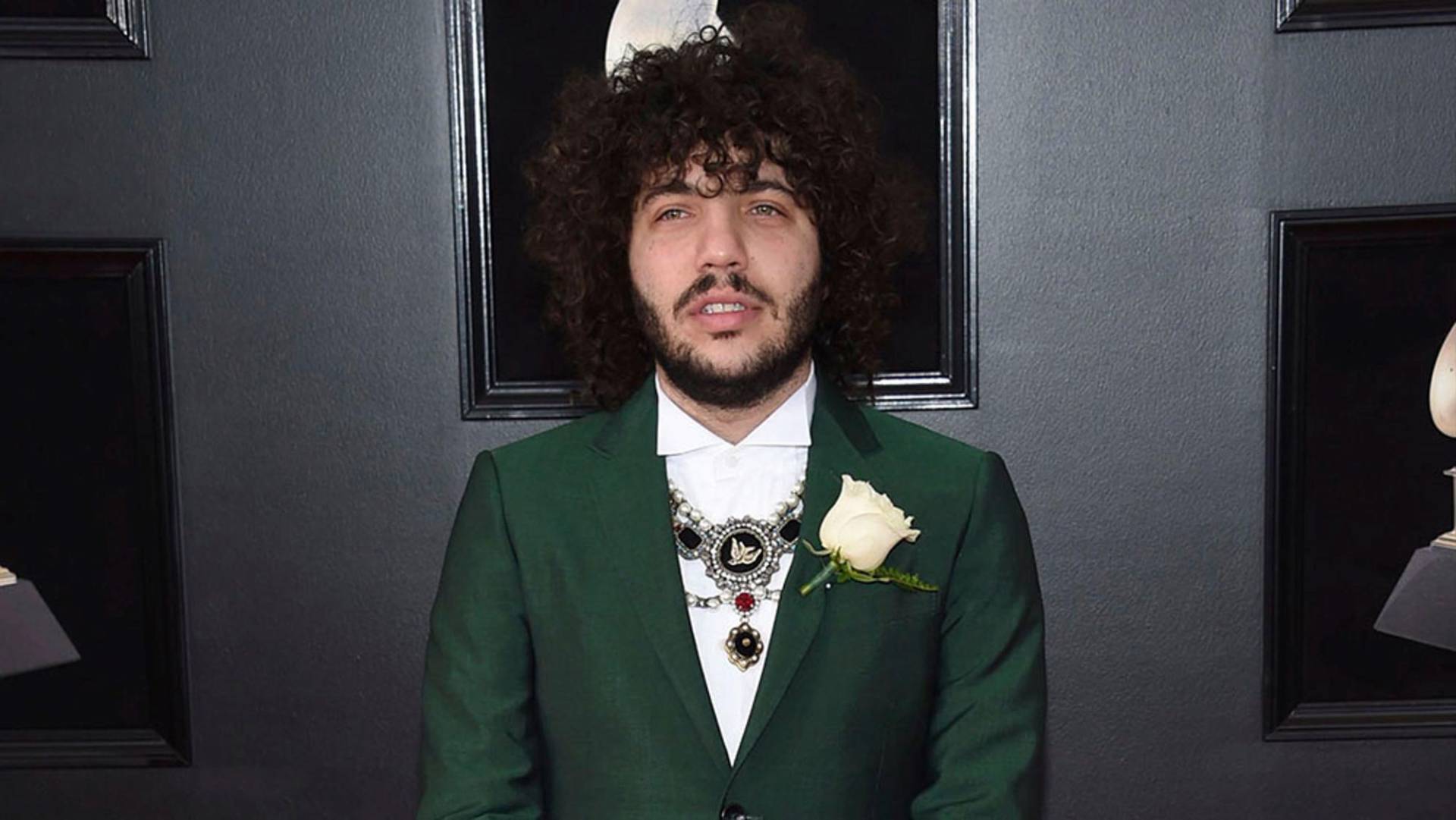 Benny Blanco no se limita a la música. Ha explorado proyectos fuera del estudio, incluyendo su participación en la producción de documentales y su compromiso con iniciativas filantrópicas, como ser ‘Juicy WRLD: Into the Abbys’ y ‘Ed Sheeran: Songwritter’.
