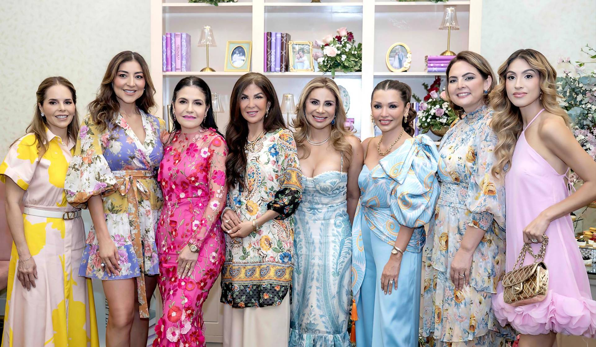 Kristy Hepburn, Ericka Morales, Claudia Jordan, Dulce Mejía, Marna Schmidt, Helga Nasser y Rosyl Mejía.