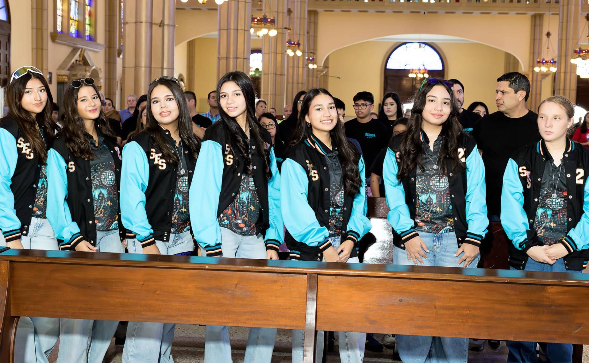 Senior Entrance 2027 de San Francisco de Sales Catholic School