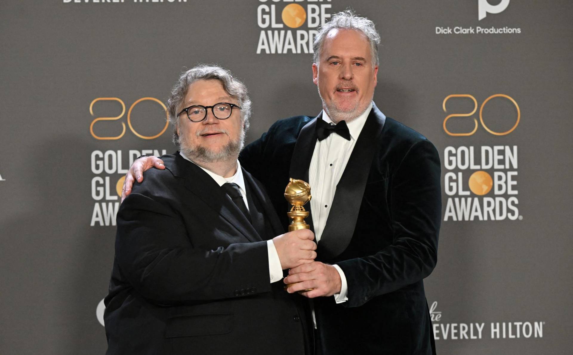 <b>MEJOR PELÍCULA ANIMADA: PINOCCHIO </b>del director mexicano Guillermo del Toro y el director Mark Gustafson