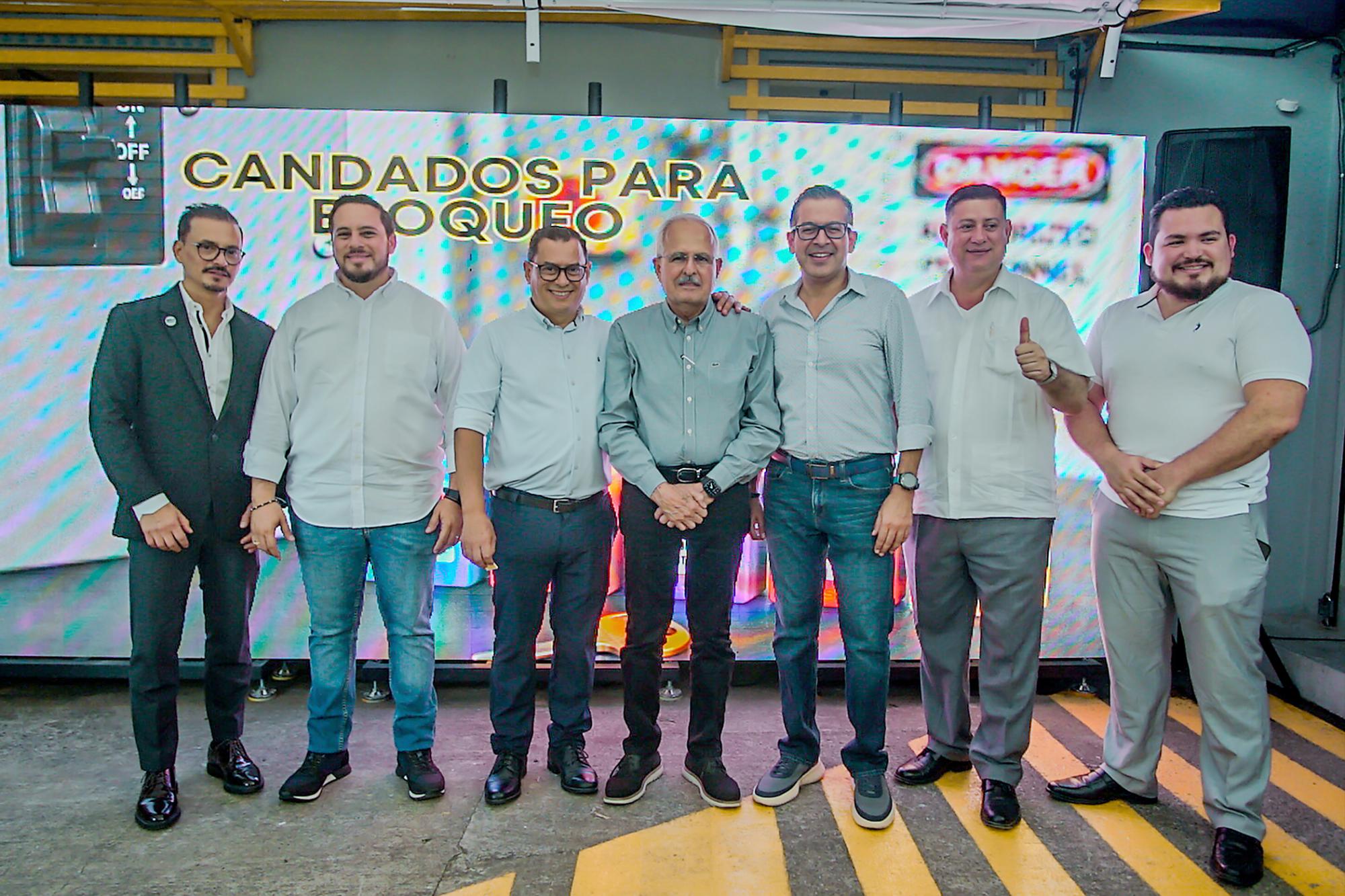 Marvin Villeda, Angel Funez, Alex Villeda, Ing. Roberto Zablah, Ing. César García, Ing. Oscar Hawith, Isaac Zelaya.