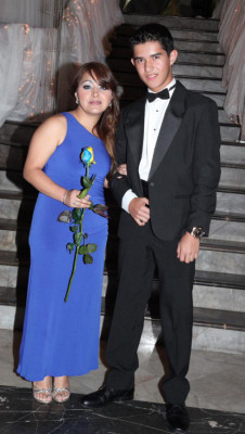 Seniors de la Mayan School se graduan
