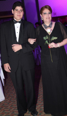 Del Campo International School grad