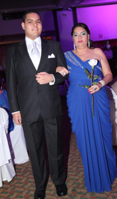 Del Campo International School grad