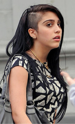 Madonna molesta con Lourdes