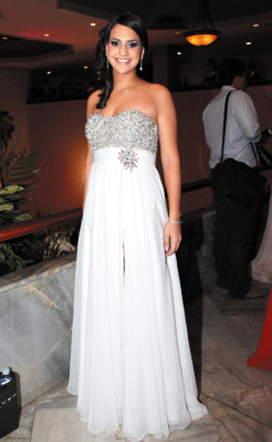 Del Campo International School grad