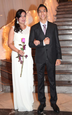 Seniors de la Mayan School se graduan