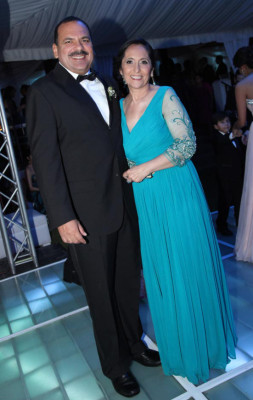 La boda de René Serrano y Elisa García
