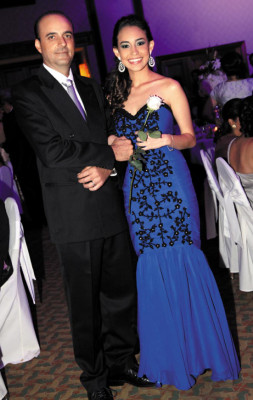 Del Campo International School grad