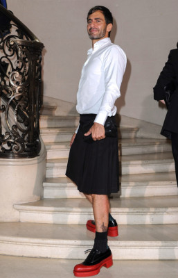Total apoyo a Raf Simons en su debut