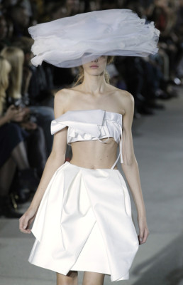 John Galliano impresiona en PFW