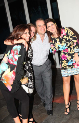 Fiesta en Torre Aqua