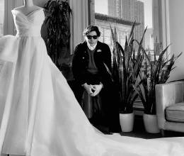 Guillermo Pharis fue nominado en los Rising Star Awards en la categoria Bridal. Es el segundo diseñador hondureño, después de Carlos Campos, en competir por ese galardón de la moda.