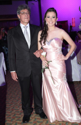 Del Campo International School grad