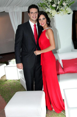 La boda de René Serrano y Elisa García