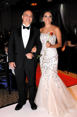 La prom de la Escuela Americana