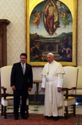 El papa Francisco recibió a Juan Orlando Hernández