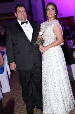 Del Campo International School grad