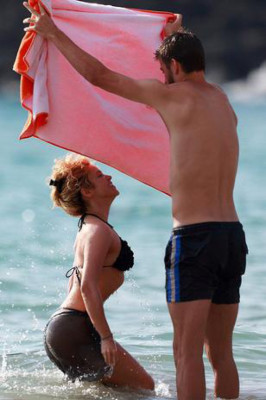Shakira en diminuto bikini en Hawaii
