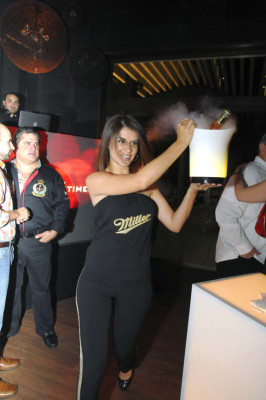 Turn up the night en Hanawa