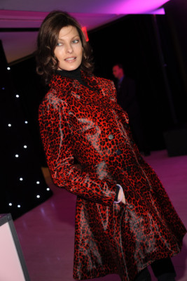 Minnie Mouse asiste al Paris Fashion Week