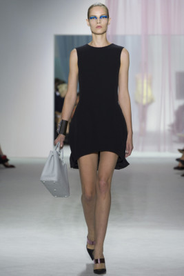 Raf Simons redescubre a Dior