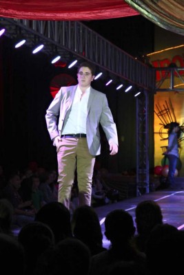 Senior fashion show de la EIS