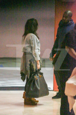 Fotografían a Kim junto a su hija