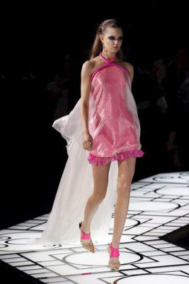 Versace abre los desfiles de alta costura de París