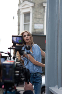 Cara Delevingne protagoniza nueva campaña