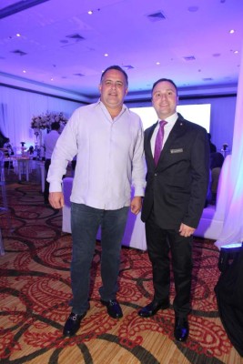 Noche de cóctel en el hotel Real Intercontinental