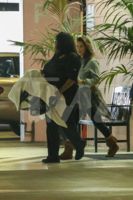 Fotografían a Kim junto a su hija