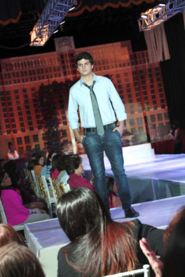 Desfile de modas de la EIS