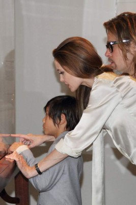 Angelina Jolie y Brad Pitt ya se casaron