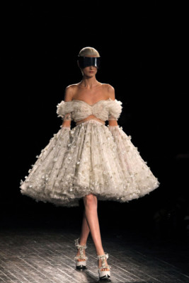 Extravagante Alexander McQueen