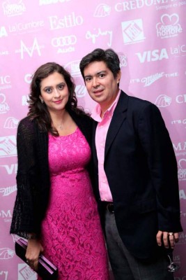 Rotundo éxito ESTILO Pink Party 2014