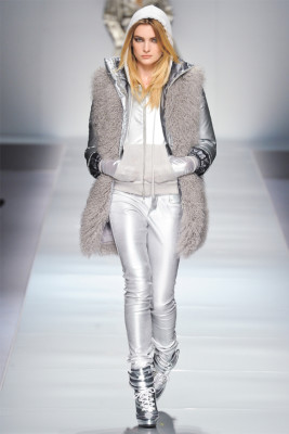 Blumarine: from ice queen to rockstar