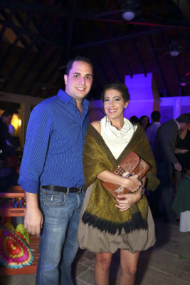 Fiesta para Natalie Pagels y Tavi Canahuati
