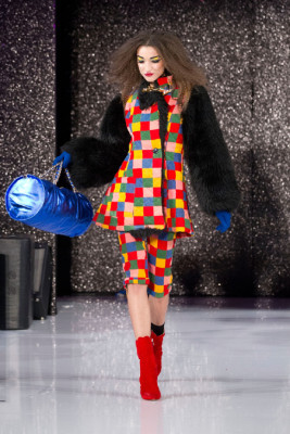 Betsey Johnson celebra cumpleaños en NYFW