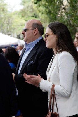 Fiesta de independencia en la Embajada Americana